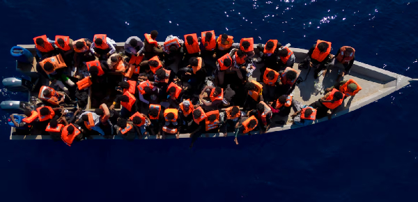 Libyan Red Crescent retrieves bodies of migrants on beach near capital