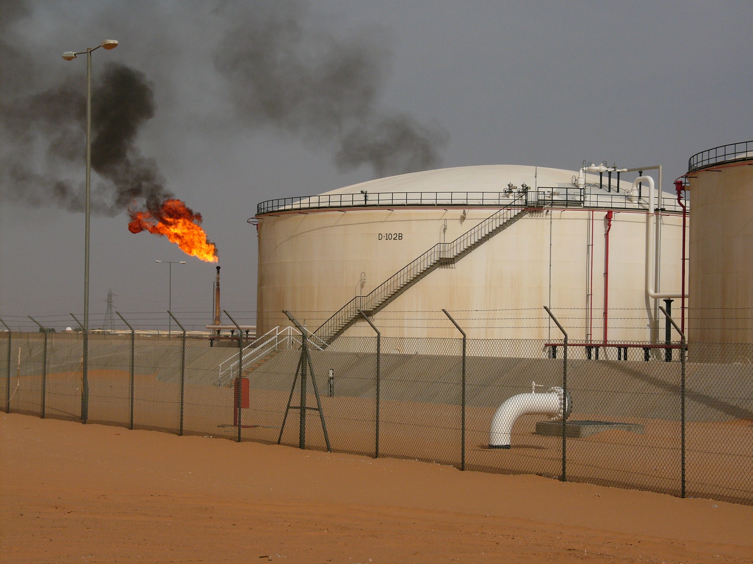 Sharara Field Shutdown Cuts Libya Output After Armed Group Closes Valve